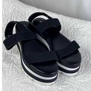 Aldo Women's Size 8 Black/White Dreacia Summer Grunge Chunky Platform Sandals
